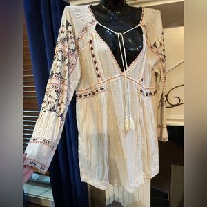 Gorgeous Free People embroidered tunic top Small